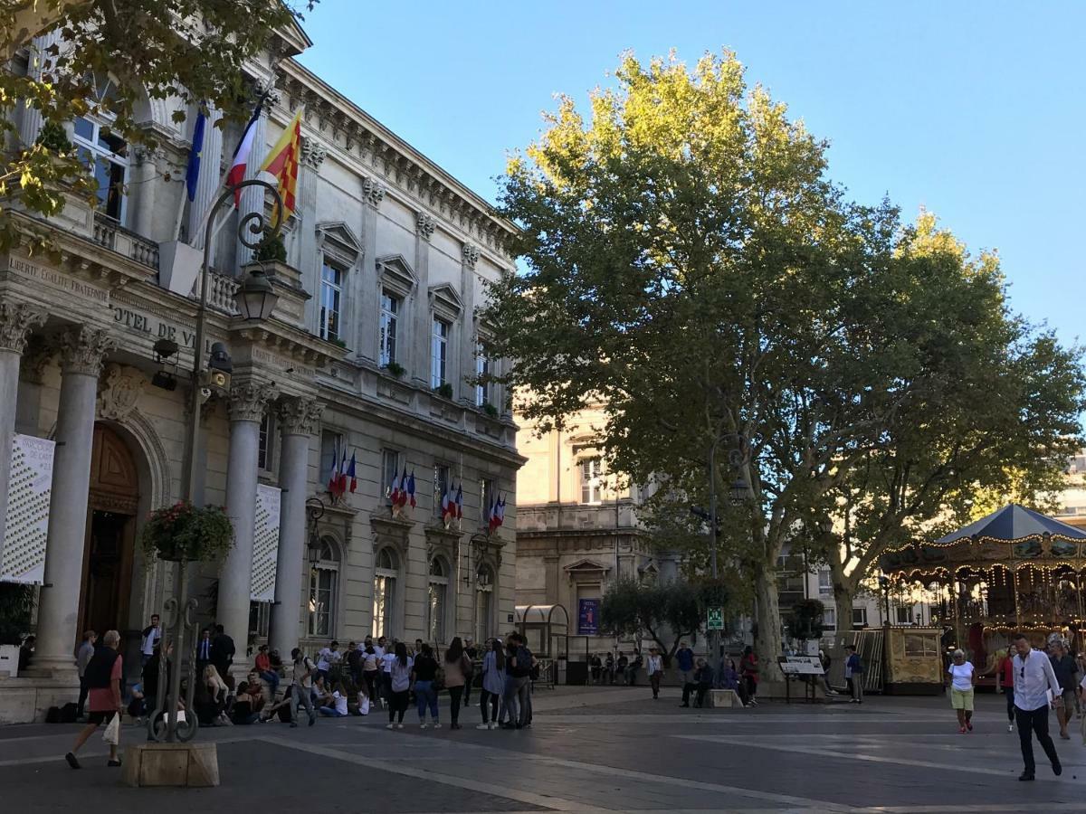 Les Coulisses De L'Horloge - Wifi - 50 M Palais Des Papes Leilighet Avignon Eksteriør bilde